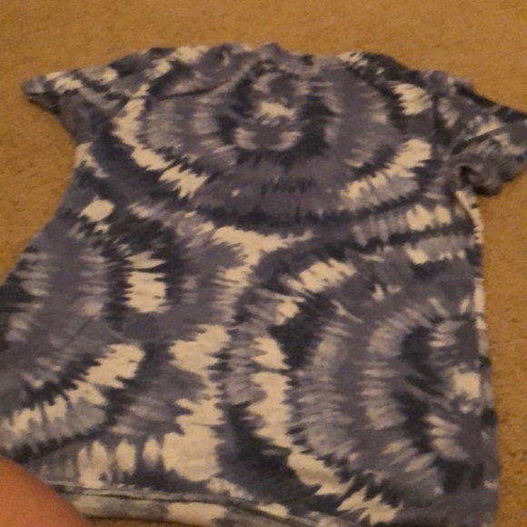 A Hollister blue and white tee - Picture 2 of 2